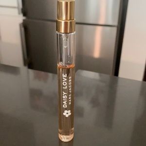Daisy Love Marc Jacobs